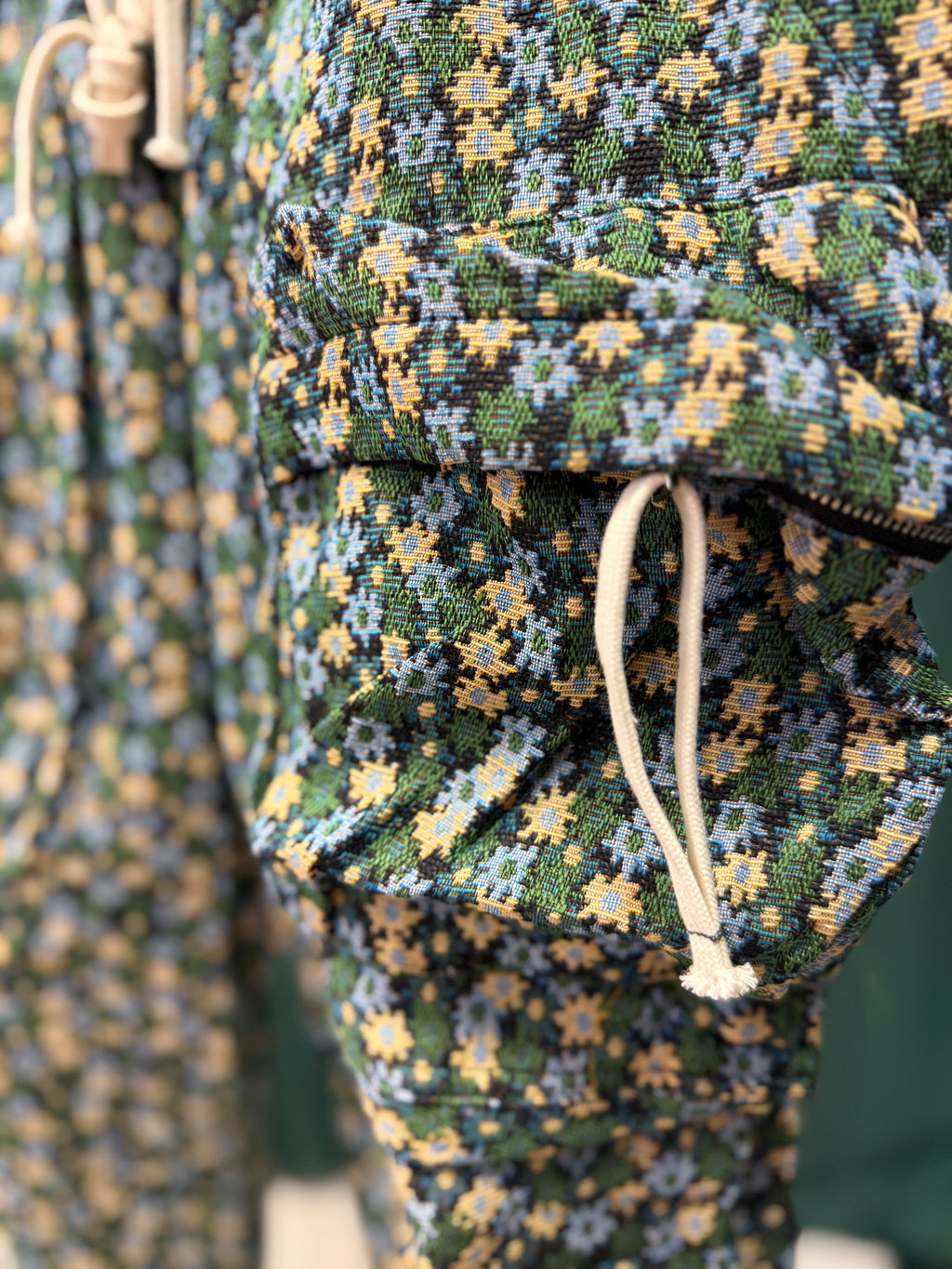 FlowerJeans