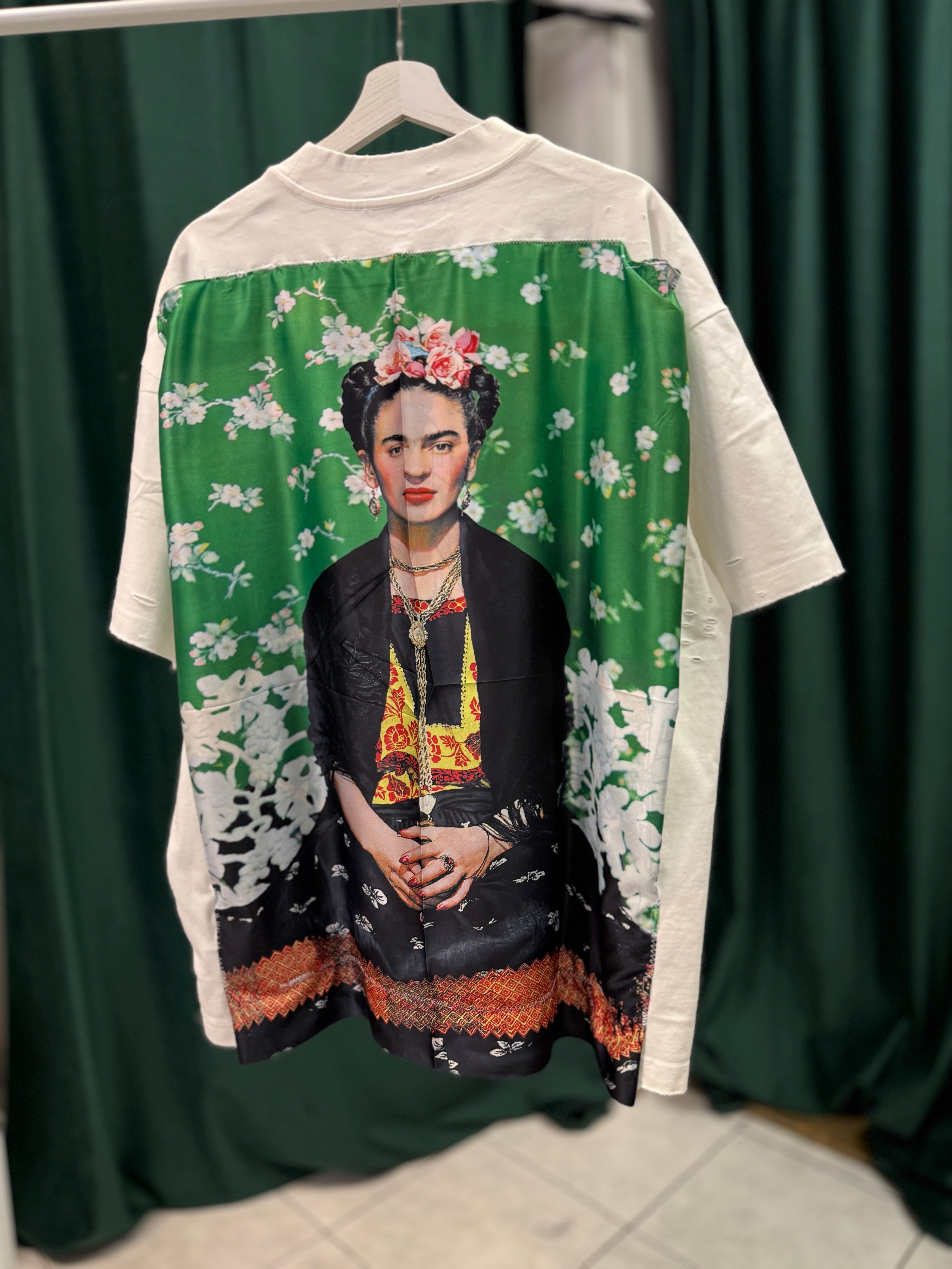 Frida Tee