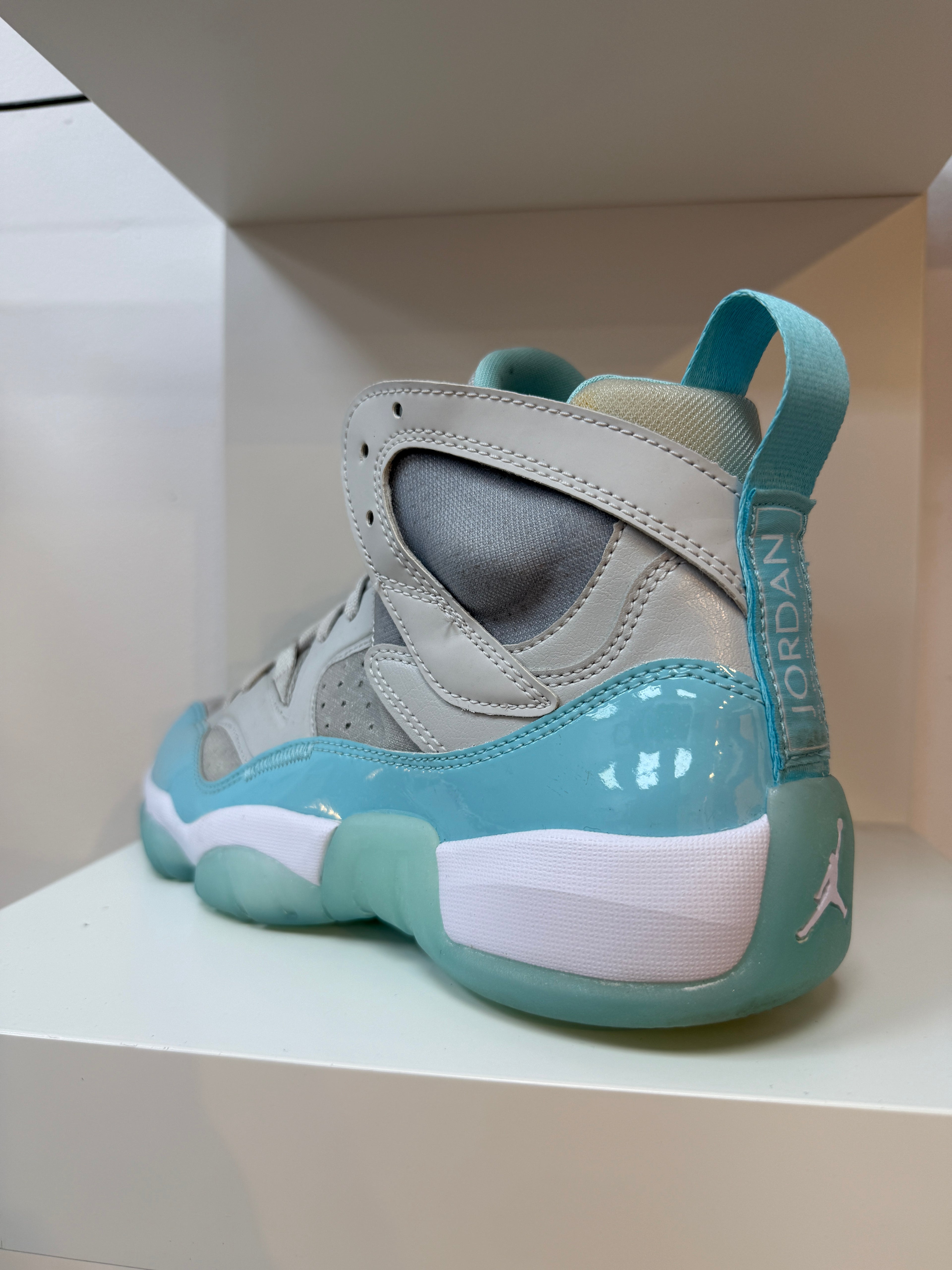 Jordan size 39.5/40