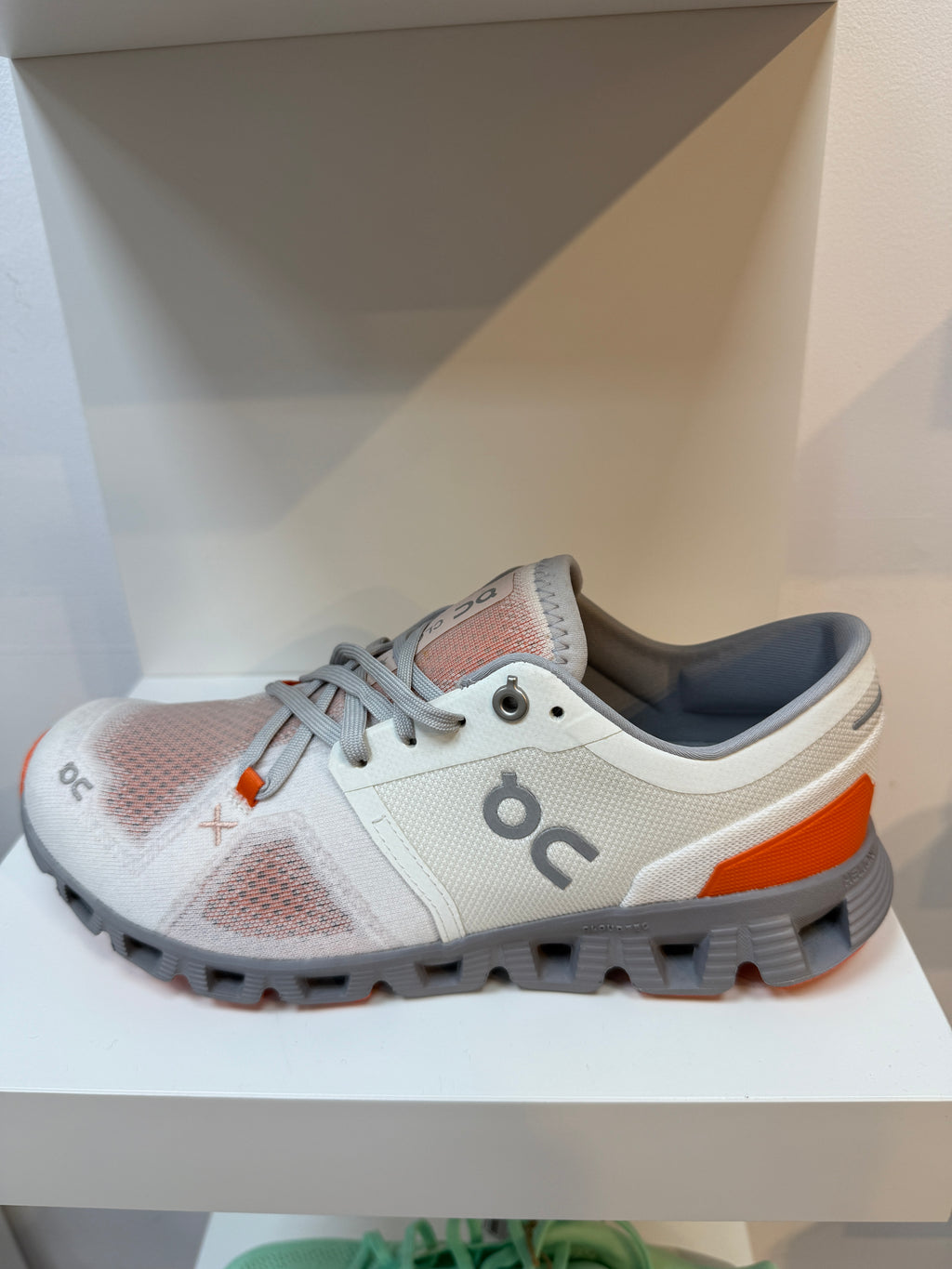 Cloud Orange size 38/39